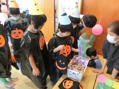 ひたちなか市　こども食堂　ハロウィンイベントの様子